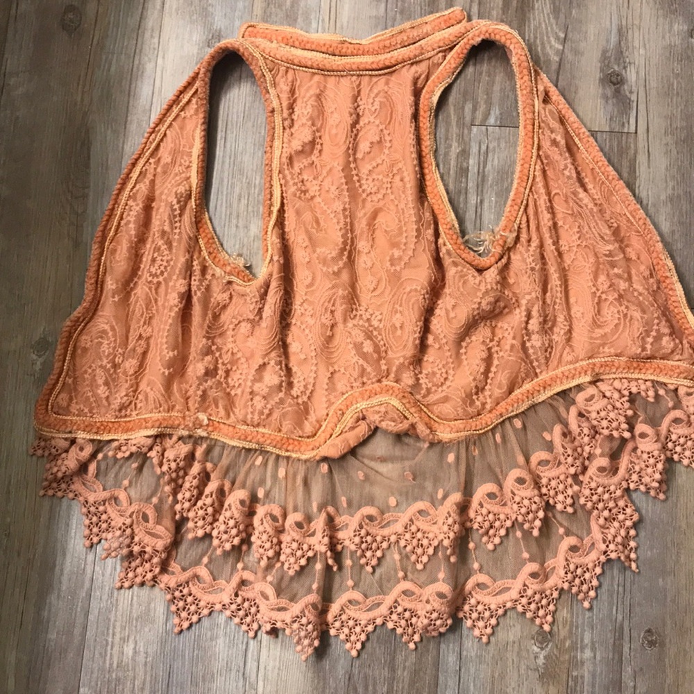 Buckle vest